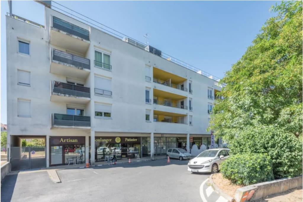 Les Frenes Near Disneyland Bmyguest Διαμέρισμα Μοντεβρέν Εξωτερικό φωτογραφία